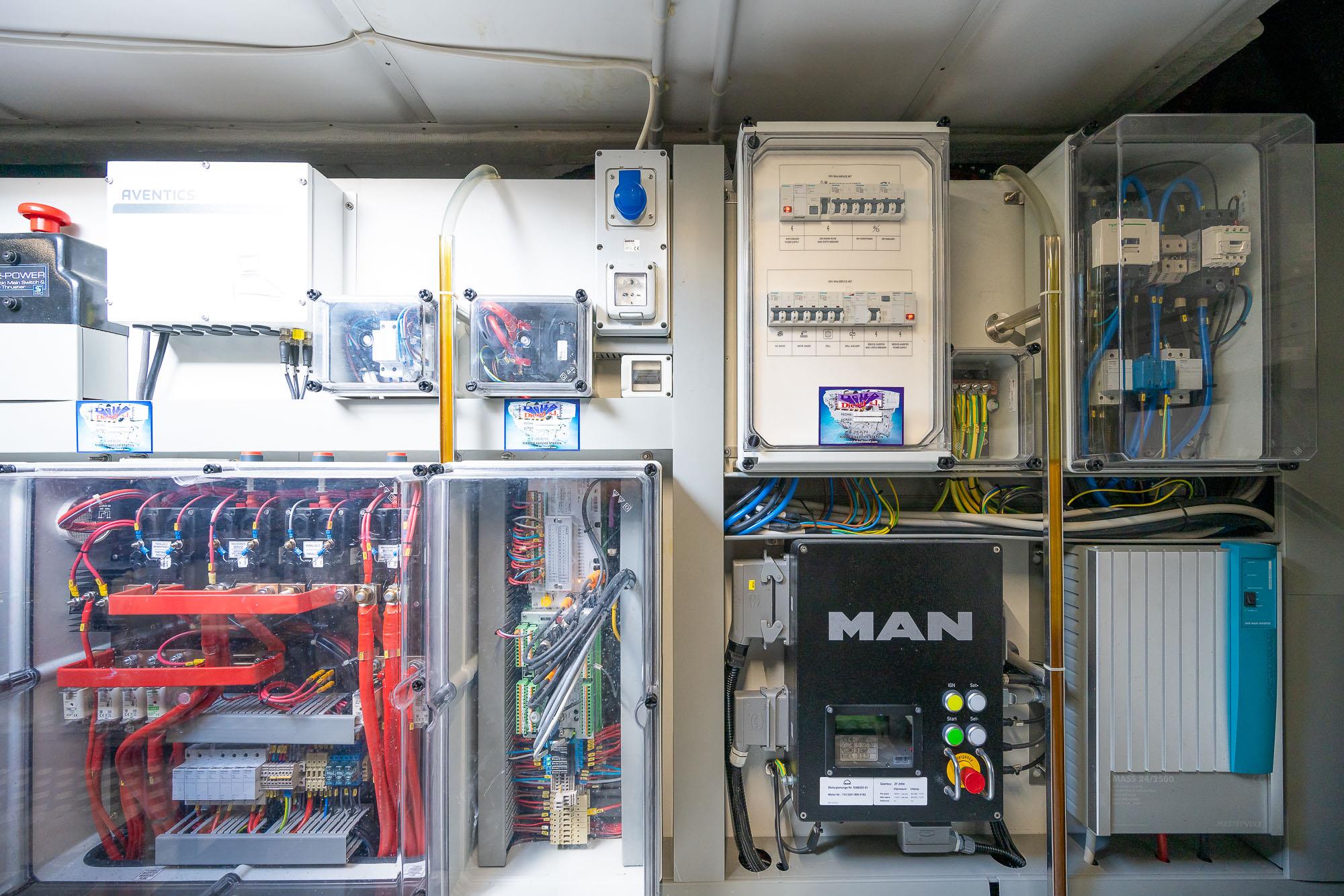 2019 RIVA 66' RIBELLE 